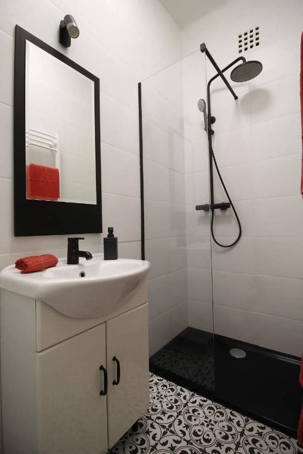 Viktoria Studioapartman Дьєр Екстер'єр фото