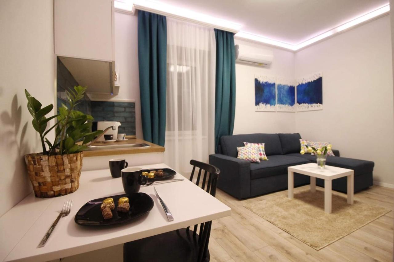 Viktoria Studioapartman Дьєр Екстер'єр фото