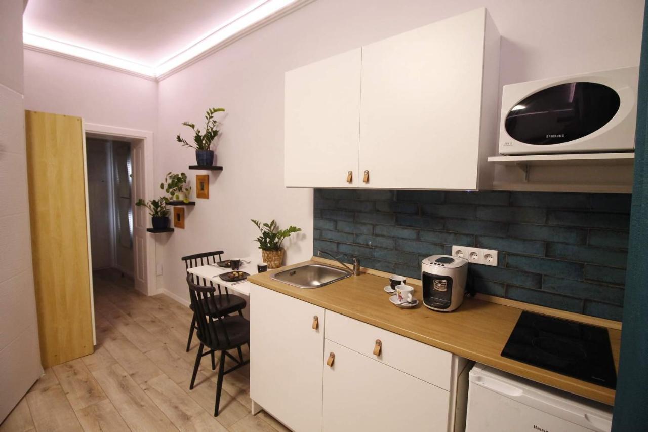 Viktoria Studioapartman Дьєр Екстер'єр фото